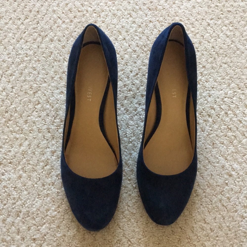 Nine West Navy suede heels